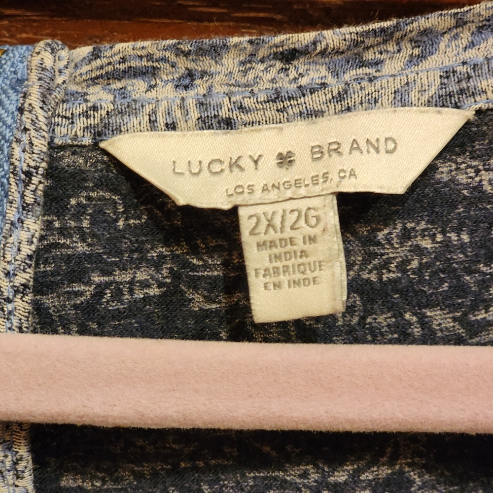 Lucky Brand Boho Blue Floral Tee Denim Colored 2X EUC - Picture 8 of 14
